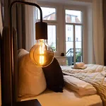 Deluxe Apartment - Garden - Near Elbe - Airport